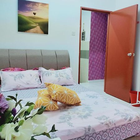 Casa Inderaloka Pantai Batu Buruk Apartment Kuala Terengganu Ngoại thất bức ảnh
