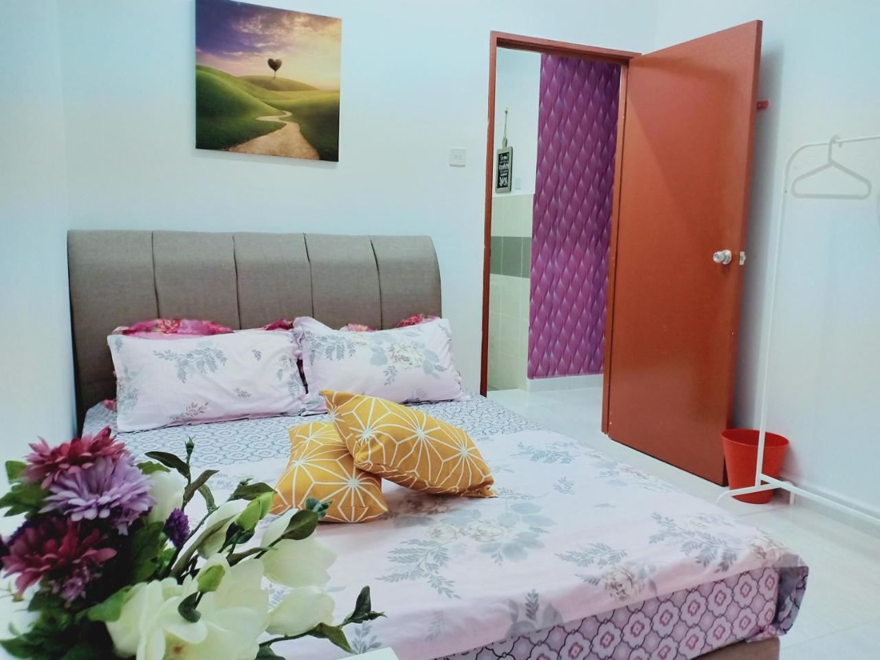 Casa Inderaloka Pantai Batu Buruk Apartment Kuala Terengganu Ngoại thất bức ảnh