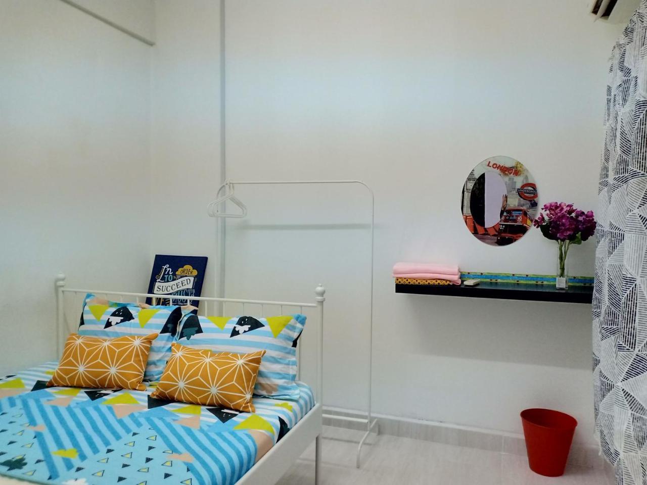 Casa Inderaloka Pantai Batu Buruk Apartment Kuala Terengganu Ngoại thất bức ảnh